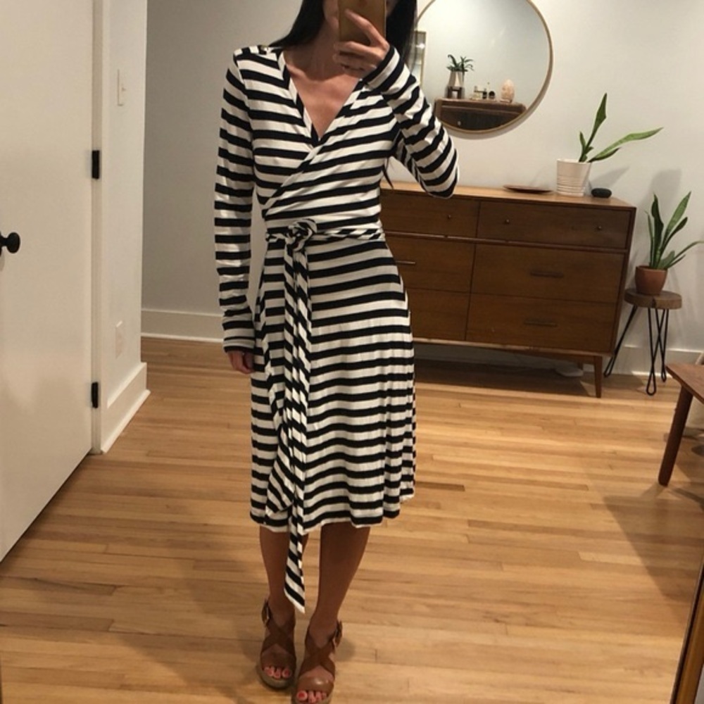 Banana Republic Black and White Long Sleeve Wrap Dress